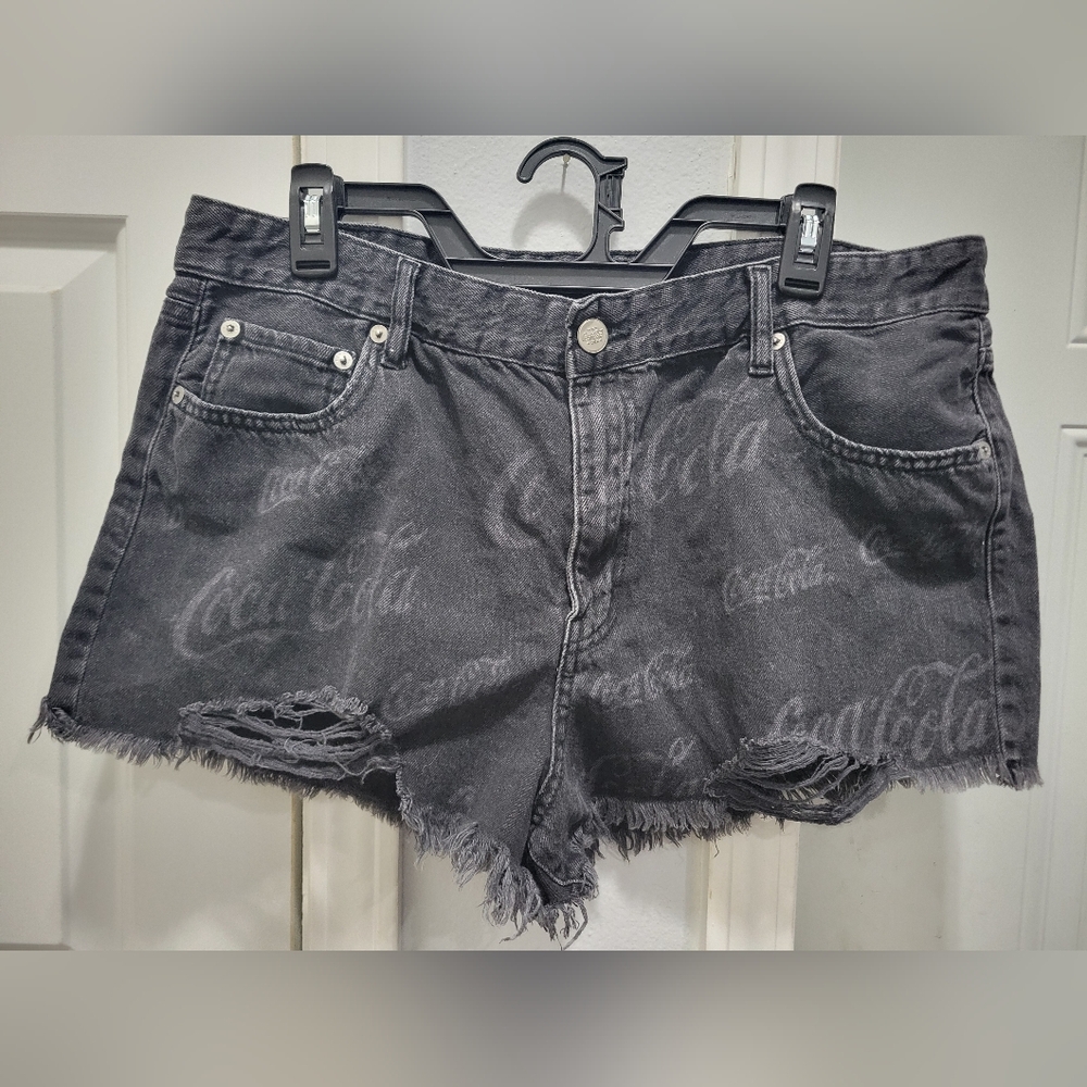 Coca Cola Aero Logo Vintage Black High Rise Shorty Frayed Hem Denim Shorts